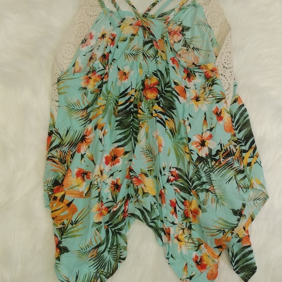 Flowy Top - Picture 2 of 3